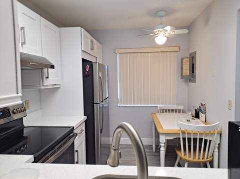 6795 Huntington Lane #405, Delray Beach FL - photo 7 of 41