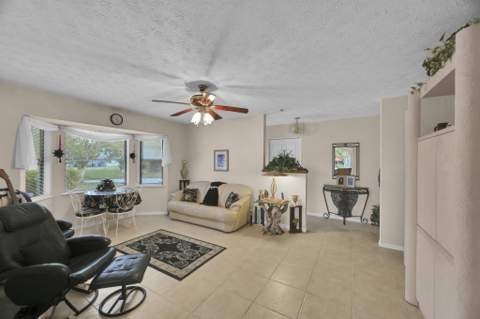 8690 Shadylake Lane, Fort Pierce FL - photo 16 of 37