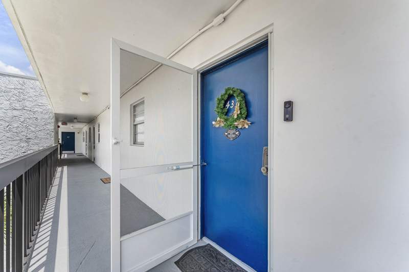 3 bedroom Condominium at 6000 NW 2nd Avenue #433, Boca Teeca Condo 8, Boca Raton — photo 4
