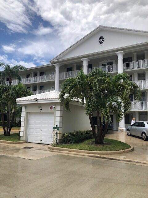 2 bedroom Condominium at 2811 Village Boulevard #202, Whitehall Village, West Palm Beach — photo 2