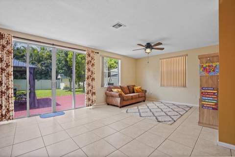 9670 Wolcott Place, Wellington FL - photo 19 of 51