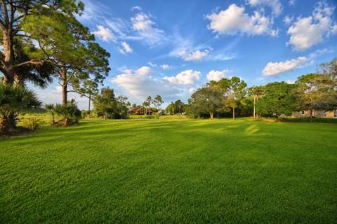 8690 Shadylake Lane, Fort Pierce FL - photo 8 of 37