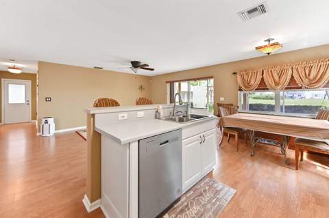 6205 Lansdowne Circle, Boynton Beach FL - photo 16 of 54
