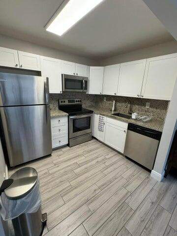 127 Flanders C #C, Delray Beach FL - photo 6 of 31