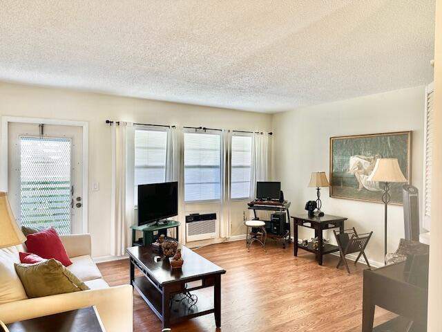 1 bedroom Condominium at 134 Brighton D, Century Village, Boca Raton — photo 3