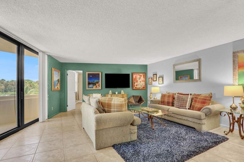 2 bedroom Condominium at 2800 N Ocean Drive #A-2b, Phoenix Towers Condo, Singer Island — photo 5
