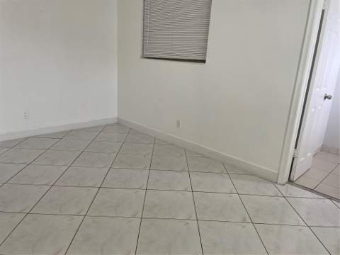 6902 SW 15th Street, North Lauderdale FL - photo 9 of 60