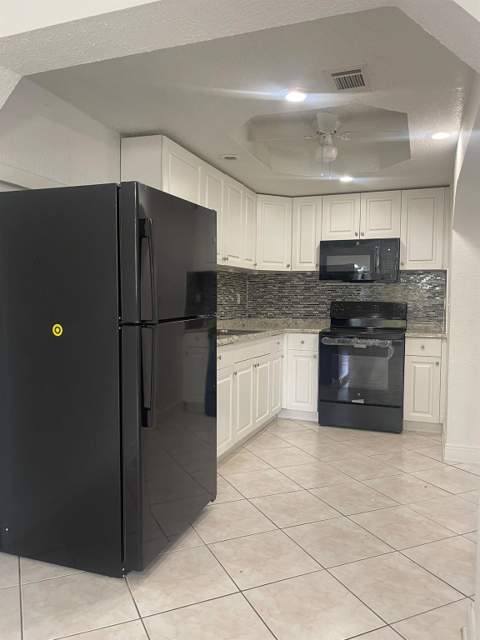 6902 SW 15th Street, North Lauderdale FL - photo 15 of 60