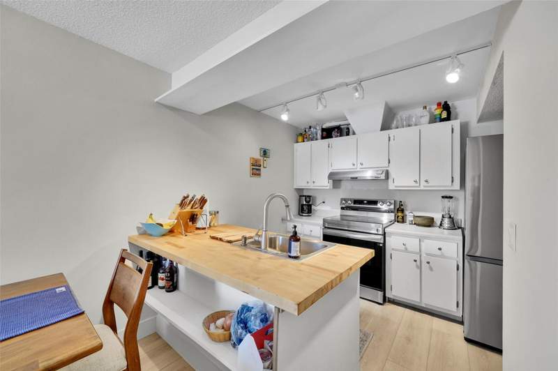 2 bedroom Townhouse at 670 Kensington Place #5B, Cypress Cove Condominium, Wilton Manors — photo 3