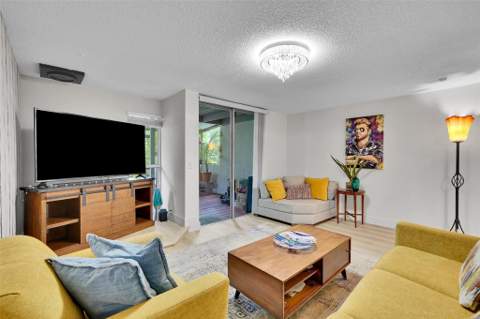 670 Kensington Place #5B, Wilton Manors FL - photo 8 of 27