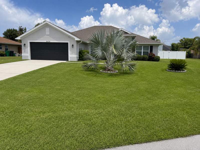 4 bedroom Single Family Residence at 6439 NW Polly Court, Port St Lucie Section 48 1st Replat, Port St. Lucie — photo 2