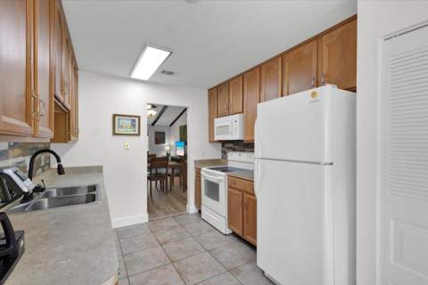 3303 SE Sandpiper Circle, Port St. Lucie FL - photo 23 of 61