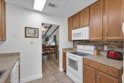 3303 SE Sandpiper Circle, Port St. Lucie FL - photo 24 of 61