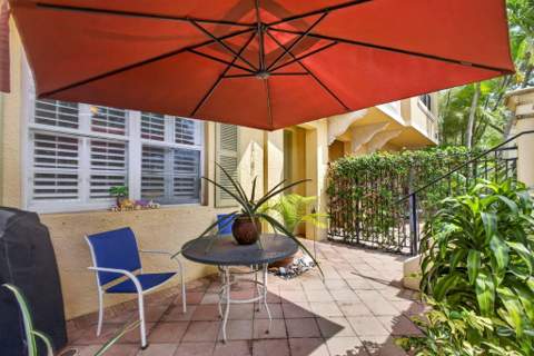 11812 Valencia Gardens Avenue, Palm Beach Gardens FL - photo 6 of 102