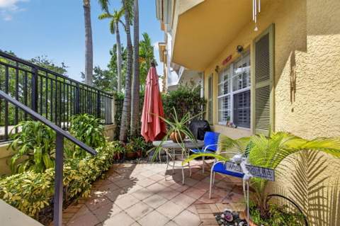 11812 Valencia Gardens Avenue, Palm Beach Gardens FL - photo 9 of 102