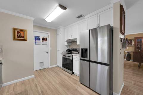 2060 SE Rainier Road, Port St. Lucie FL - photo 14 of 32