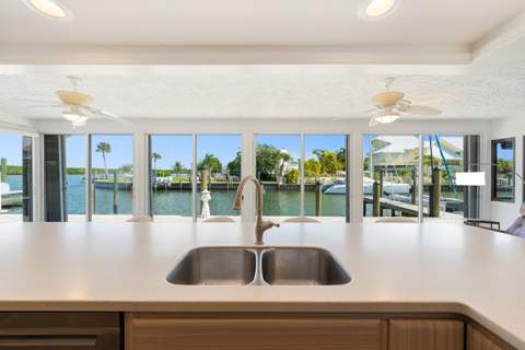 272 Bermuda Beach Drive, Hutchinson Island FL - photo 14 of 35