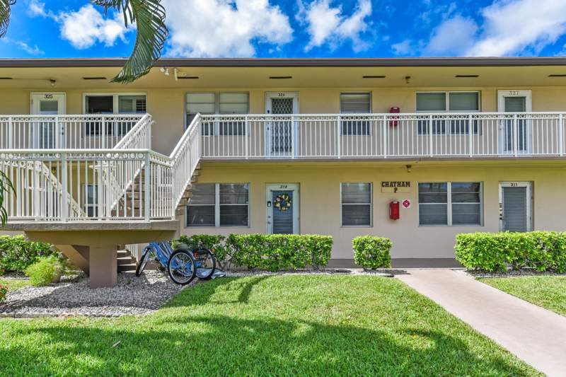 2 bedroom Condominium at 314 Chatham P, Chatham Condos, West Palm Beach — photo 2