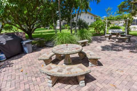 314 Chatham P, West Palm Beach FL - photo 21 of 30