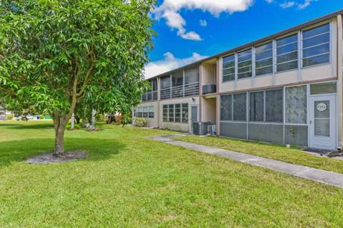 314 Chatham P, West Palm Beach FL - photo 22 of 30