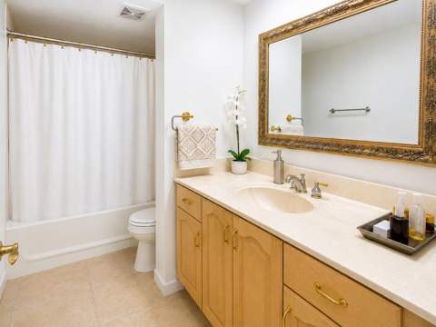 4001 Hillcrest Drive #705, Hollywood FL - photo 9 of 21