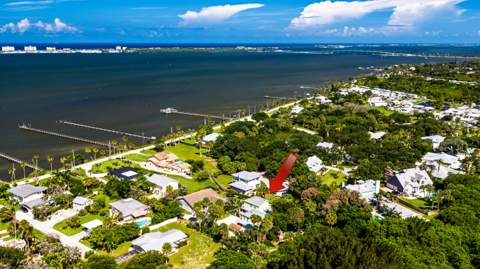 13607 S Indian River Drive, Jensen Beach FL - photo 6 of 49