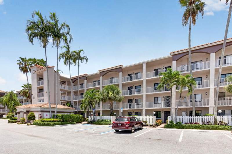 2 bedroom Condominium at 6241 Pointe Regal Circle #108, Huntington Pointe, Delray Beach — photo 2