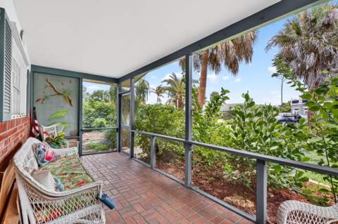 902 SE Ocean Avenue, Stuart FL - photo 6 of 48