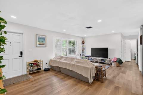 902 SE Ocean Avenue, Stuart FL - photo 9 of 48