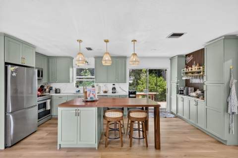 902 SE Ocean Avenue, Stuart FL - photo 15 of 48