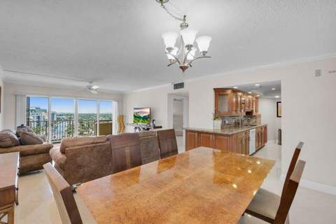 1200 Hibiscus Avenue #1406, Pompano Beach FL - photo 8 of 26