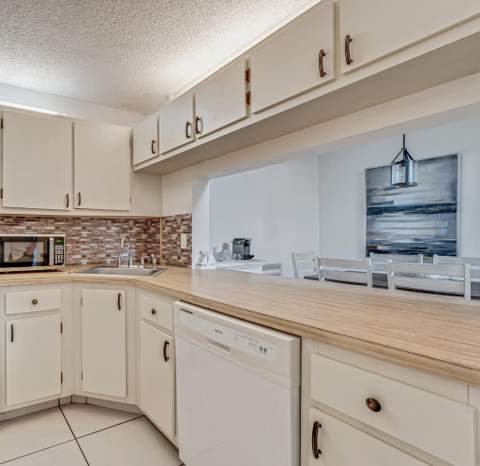 1112 Green Pine Boulevard #G3, West Palm Beach FL - photo 17 of 33
