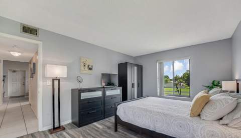 1112 Green Pine Boulevard #G3, West Palm Beach FL - photo 19 of 33