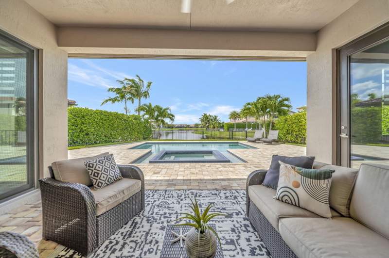 5 bedroom Single Family Residence at 11146 Meridian Drive, Watercrest, Parkland — photo 2