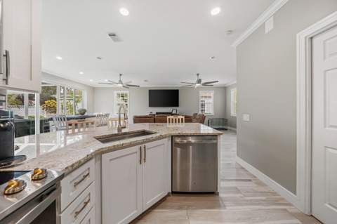 142 Newcastle Drive, Jupiter FL - photo 12 of 41