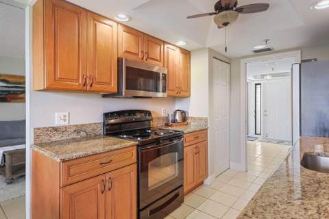 5279 S Fountains Drive #703, Lake Worth FL - photo 16 of 48