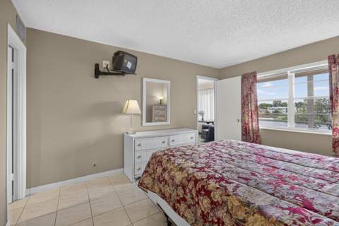 355 Lake Frances Drive, West Palm Beach FL - photo 13 of 44