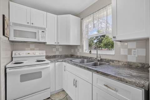 355 Lake Frances Drive, West Palm Beach FL - photo 18 of 44