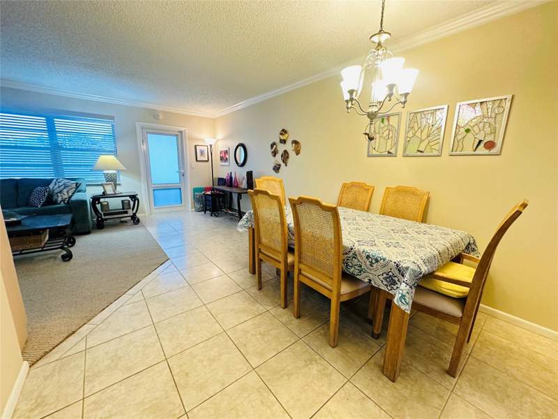 1 bedroom Condominium at 2007 Islewood D, Century Village East, Deerfield Beach — photo 3
