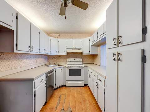 1104 Green Pine #E1, West Palm Beach FL - photo 15 of 49