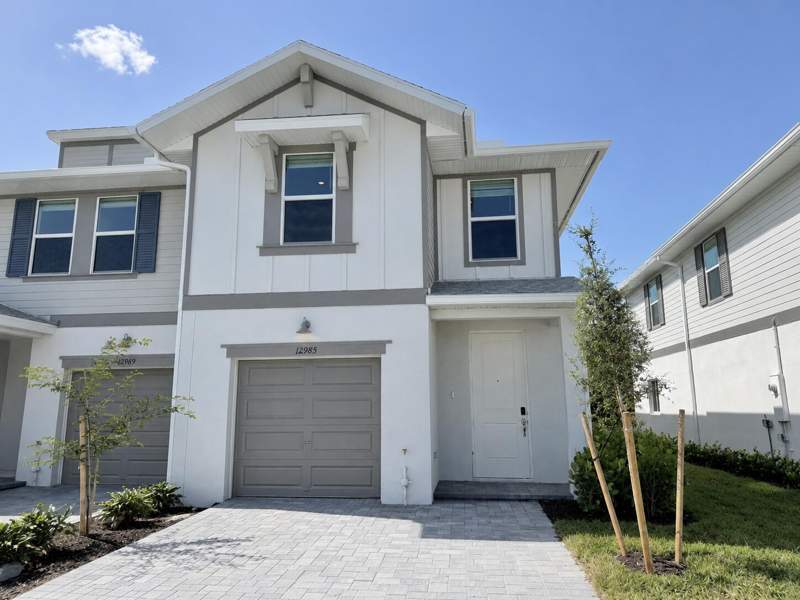 3 bedroom Townhouse at 12985 SW Forli Way, Central Park — photo 2