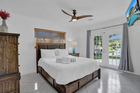 1701 SW 22nd Avenue, Fort Lauderdale FL - photo 9 of 37