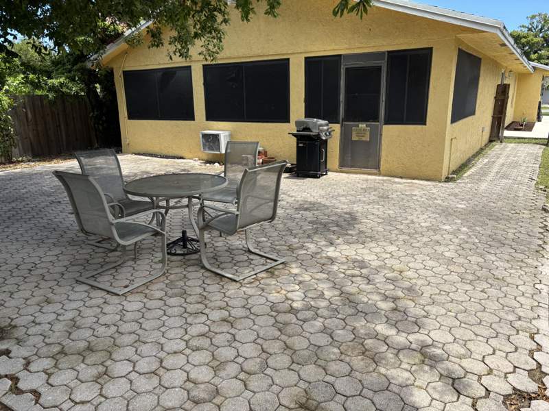 3 bedroom Single Family Residence at 4143 Randolph Court, Acreage & Unrec, Lake Worth — photo 2