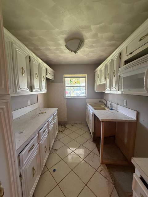 1052 North Drive #B, Delray Beach FL - photo 11 of 12