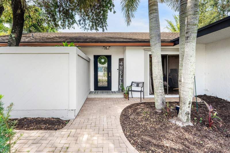 3 bedroom Single Family Residence at 143 Miramar Avenue, La Mancha 3, Royal Palm Beach — photo 3