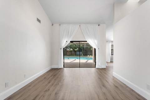 143 Miramar Avenue, Royal Palm Beach FL - photo 8 of 35