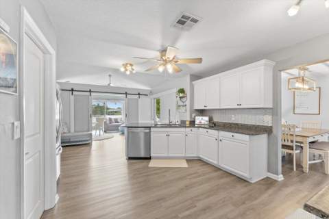 2569 SW 14th Court, Deerfield Beach FL - photo 18 of 74