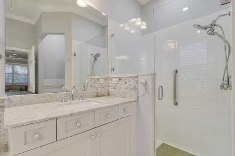7664 Greenbrier Circle, Port St. Lucie FL - photo 23 of 57