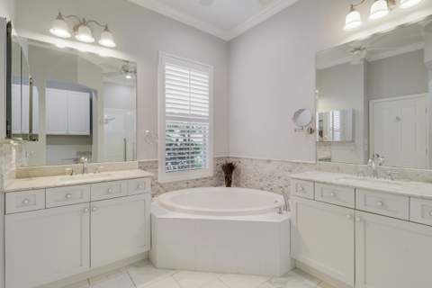 7664 Greenbrier Circle, Port St. Lucie FL - photo 21 of 57