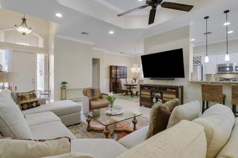 7664 Greenbrier Circle, Port St. Lucie FL - photo 9 of 57